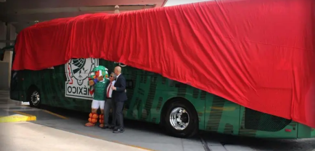 Presentación del Nuevo Autobús de la Selección Mexicana para el Mundial 2026