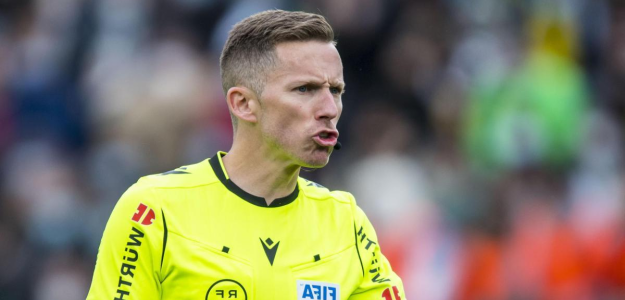 Árbitros españoles preparan su participación en el Mundial 2026