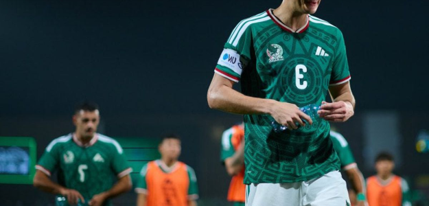 El futuro de César Montes se define en el radar de un club turco destacado