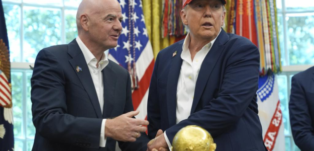 Trump rechaza pagar altos precios de entradas en Mundial de fútbol, pero elogia su éxito comercial