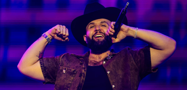 Carín León se une a Jelly Roll en el tema 'Lighter' para el Mundial 2026