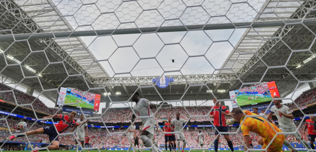 La polémica regla del VAR que cambió el rumbo del Noruega vs Inglaterra