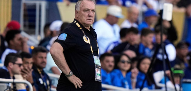 Dick Advocaat vuelve al banquillo de Curazao para hacer historia en los Mundiales