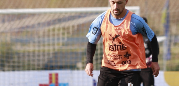De Arrascaeta en duda para el Mundial tras lesión con Uruguay