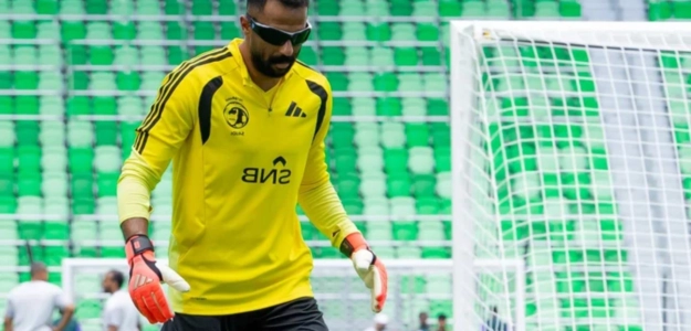 Arabia Saudí innova en su preparación para desafiar a España: gafas negras revolucionan el entrenamiento de sus porteros