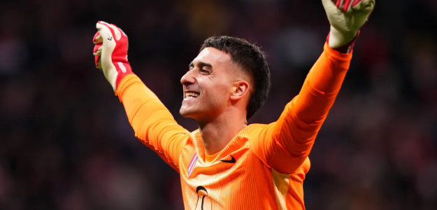 Juan Musso toma el arco del Atlético de Madrid en duelo clave ante Barcelona