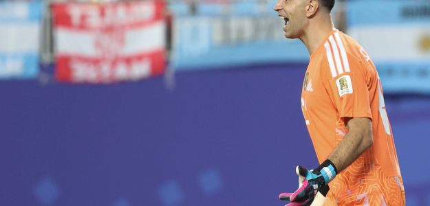 Emiliano Martínez, el guardameta que brilla en las tandas de penaltis con Argentina