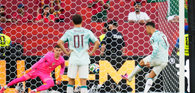 Cristiano Ronaldo brilla con su 'toque de oro' en el Mundial