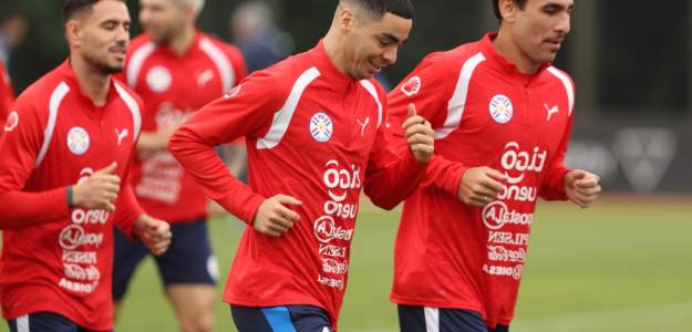 Julio Enciso y Miguel Almirón, referentes en la convocatoria de Paraguay para el Mundial