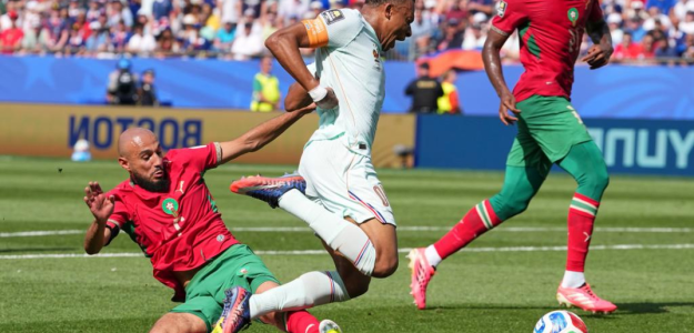 Mbappé, frustrado: polémica por demora en penalti y fallo ante Marruecos