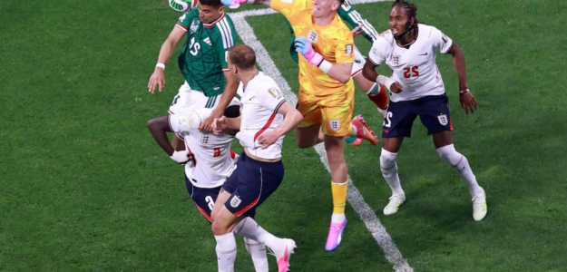 Pickford, el héroe en los guantes ante México en el Azteca