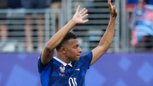 Mbappé destaca en el Mundial y Messi asoma como amenaza