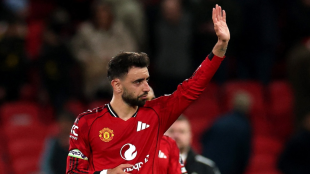 Manchester United asegura continuidad de Bruno Fernandes pese a ofertas del fútbol árabe