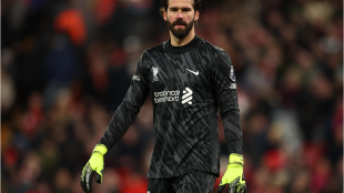 Alisson, cerca de volver al Liverpool tras superar lesión