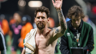 "Messi dazzles in Atlanta with a historic brace and relives feat against England"