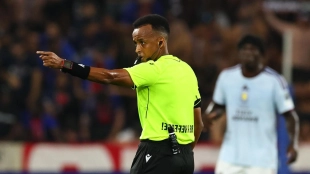 Omar Artan, el árbitro somalí que desafió a las adversidades en la Supercopa de Europa