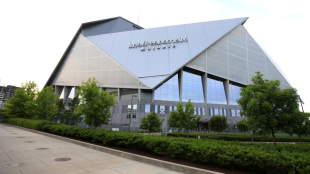 Excepción en el Mundial 2026: el estadio Mercedes Benz de Atlanta podrá lucir su sponsor en el techo