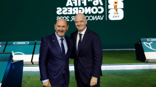 Rafa Louzán cierra acuerdos clave en Congreso FIFA