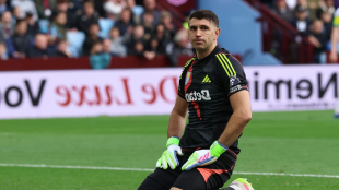 Aston Villa busca reforzar su portería con un arquero estrella del Mundial 2026