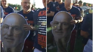 Sorpresa en la celebración: una Copa del Mundo con el rostro de Luis de la Fuente
