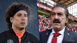 La Volpe pone en duda a Guillermo Ochoa para el Mundial 2026