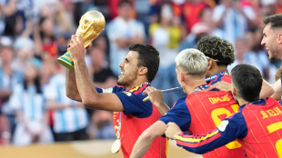 Rodri Hernández, el líder indiscutible de la Roja que busca la gloria en el FC Barcelona