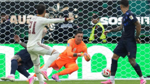 Baena marca su primer gol en un Mundial con la asistencia de Llorente