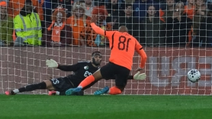 Países Bajos cae ante Argelia por la magia de Hadj Moussa y la muralla de Luca Zidane