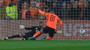 Netherlands Falls to Algeria Due to the Magic of Hadj Moussa and the Wall of Luca Zidane