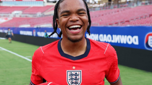 Rio Ngumoha, la revelación juvenil que deslumbra en la selección inglesa