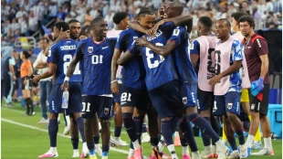Cabo Verde recibe con honores a su Selección tras brillante desempeño en Mundial