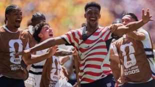 Estados Unidos avanza con solidez a dieciseisavos en el Mundial ante Australia