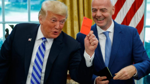 Gianni Infantino defiende la autonomía judicial de la FIFA ante críticas por la sanción a Balogun