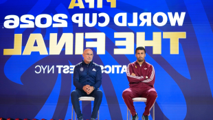 De la Fuente defiende la ética ante abucheos en acto de FIFA