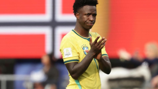 Vinicius explica su actitud tras el penalti fallado por Bruno Guimaraes