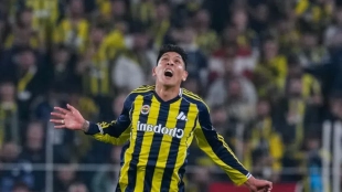 Edson Álvarez inicia recuperación tras cirugía por lesión en el tobillo