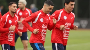 Julio Enciso y Miguel Almirón, referentes en la convocatoria de Paraguay para el Mundial