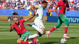 Mbappé, frustrado: polémica por demora en penalti y fallo ante Marruecos