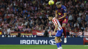 Ronald Araujo se lesiona en duelo clave para Barcelona y preocupa a Uruguay