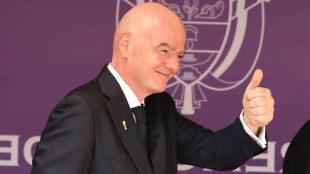 Estrellas del fútbol exigen reformas a la FIFA