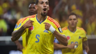 Daniel Muñoz, el lateral colombiano que brilla en el Mundial y en Europa