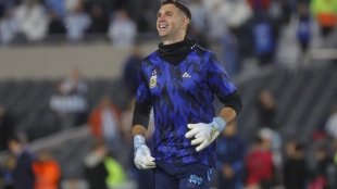 Emiliano Martínez avanza firme hacia su recuperación para el Mundial