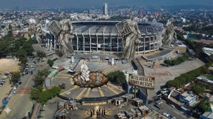 Grupo Ollamani se endeuda por remodelación del Estadio Azteca y asume riesgo de ausencia en el Mundial